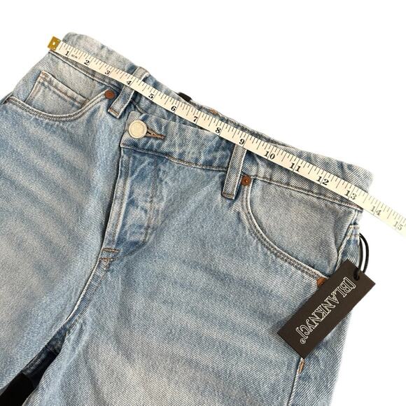 BLANKNYC Womens Light Wash Overlap Fly Cut Off Mom Shorts Size 25 - Picture 4 of 8